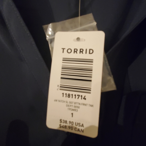 Torrid - sleeveless tank blouse (size 1) - Picture 3 of 3